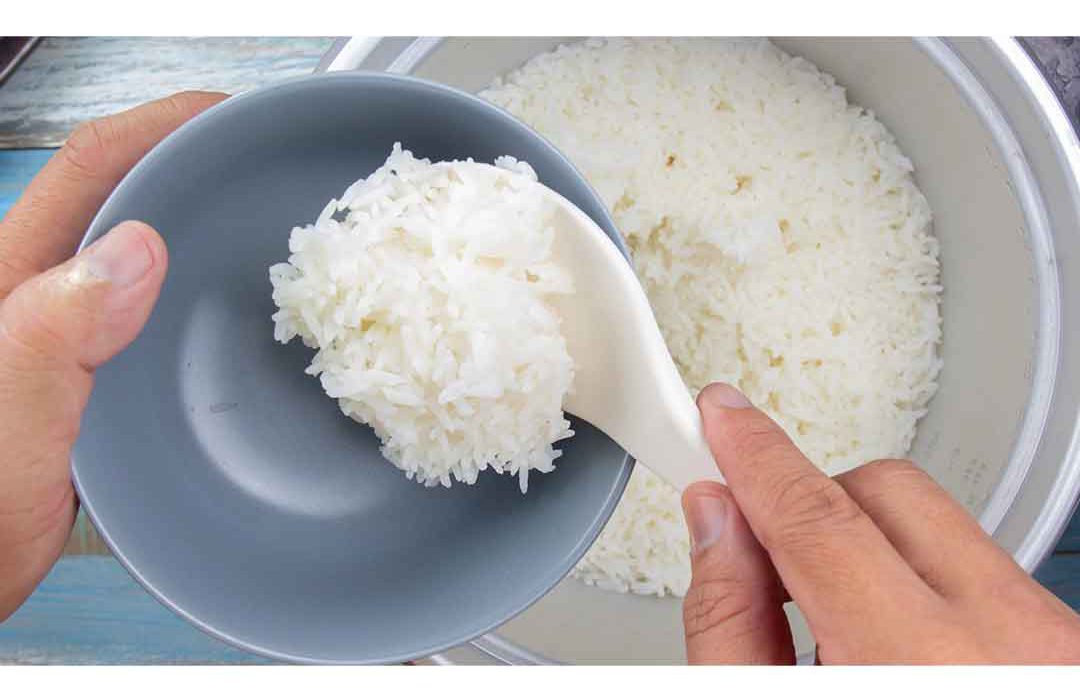 برنج پخته شده در پلوپز
